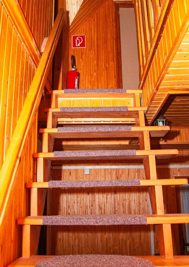 Turisticka Chata Chopok Demänovská Dolina Exterior foto